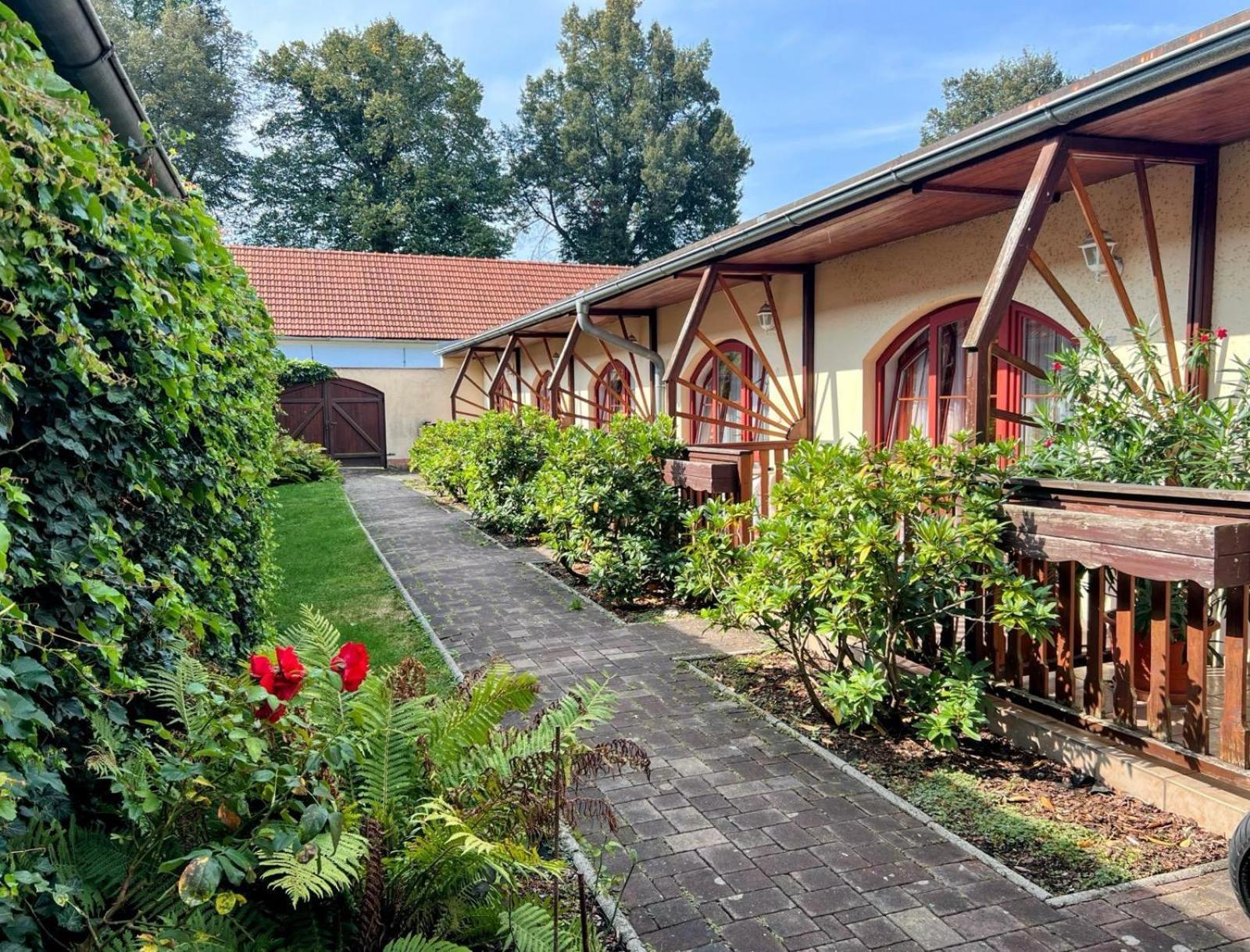 Hotel Fogl Nová Bystřice Екстериор снимка