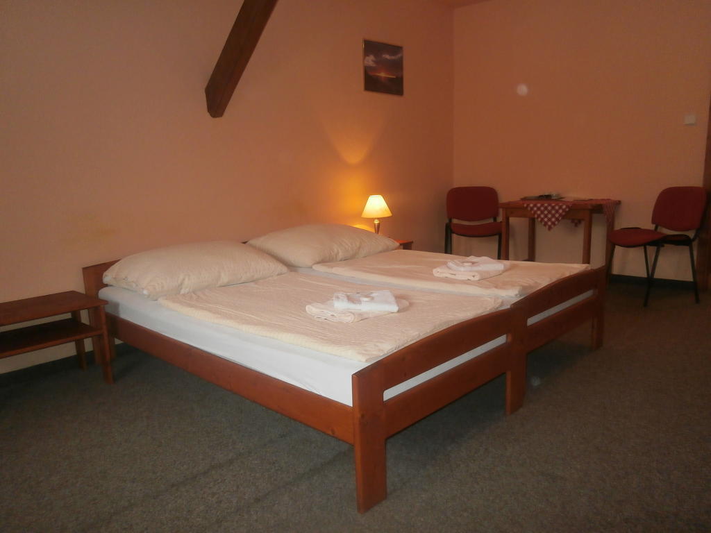 Hotel Fogl Nová Bystřice Стая снимка