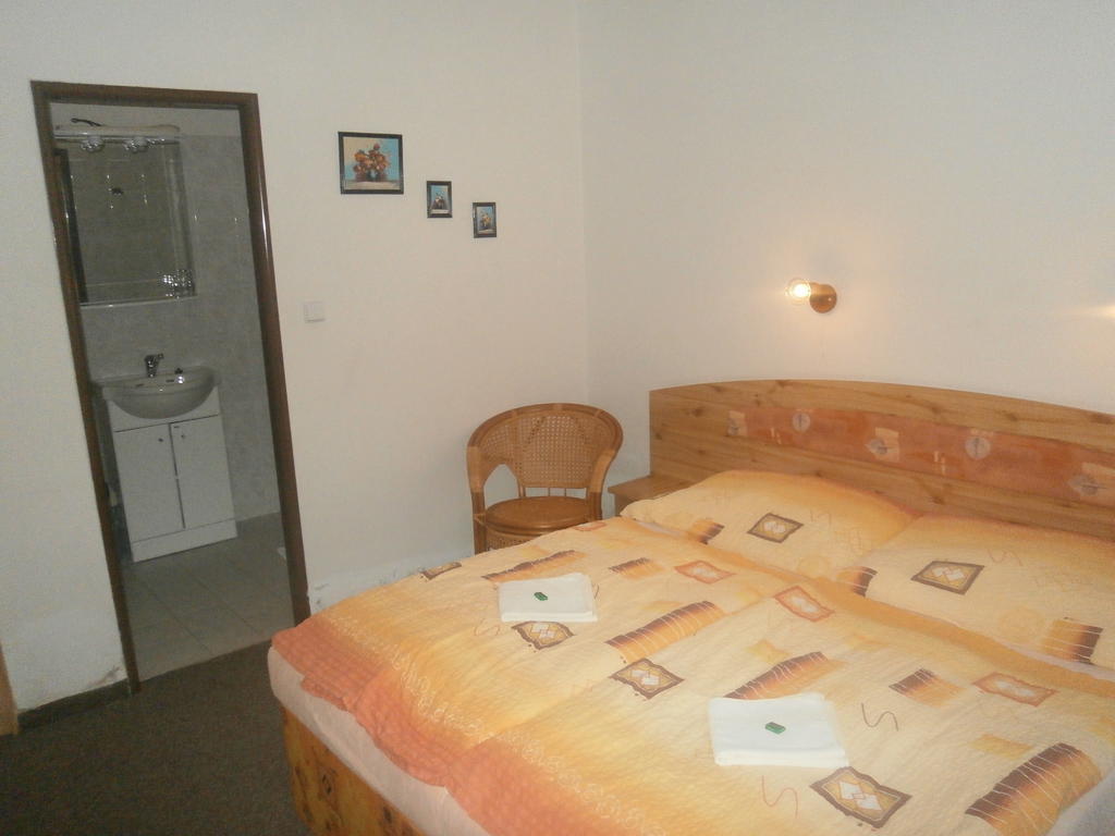 Hotel Fogl Nová Bystřice Стая снимка
