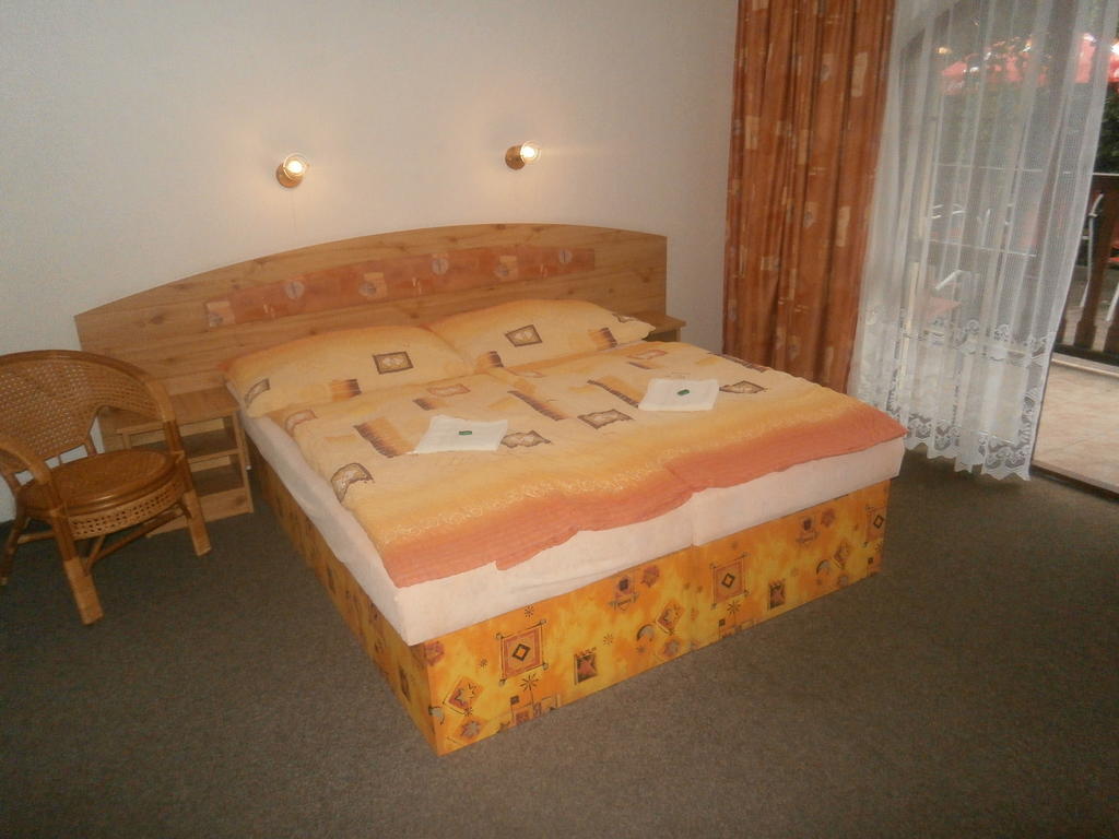 Hotel Fogl Nová Bystřice Стая снимка