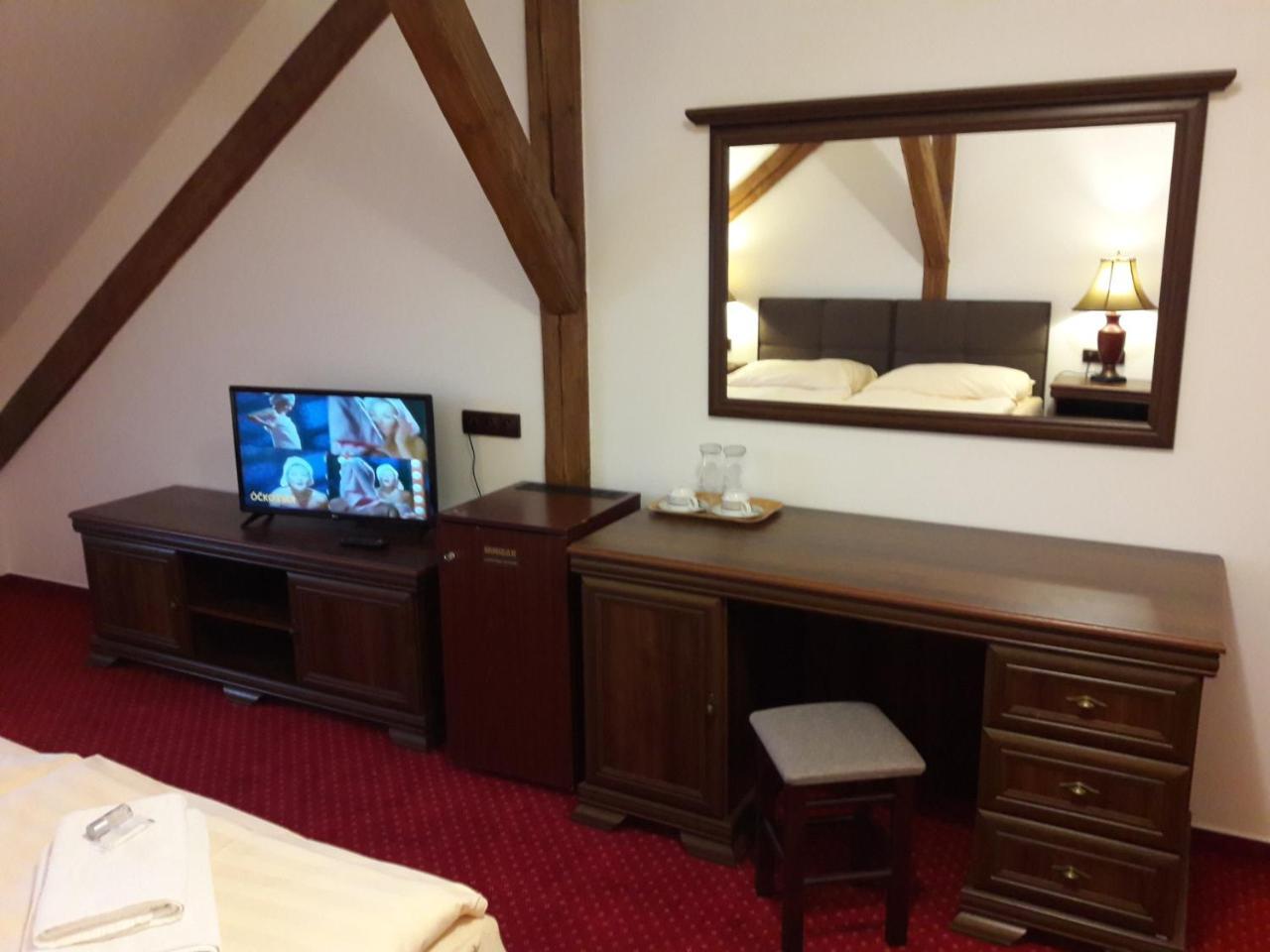 Hotel Fogl Nová Bystřice Екстериор снимка